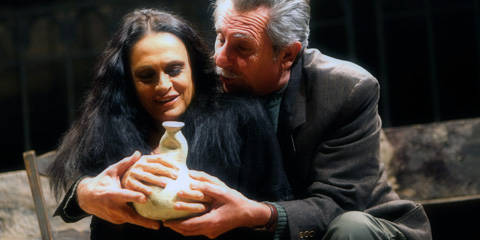 La Mennulara, dal romanzo di Simonetta Agnello Hornby al Teatro Verga