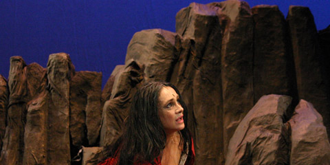 La Lupa al Teatro Brancati di Catania.