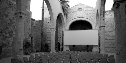 Avamposto Maniace Ortigia Film Festival. Rassegna di film, corti e documentari.