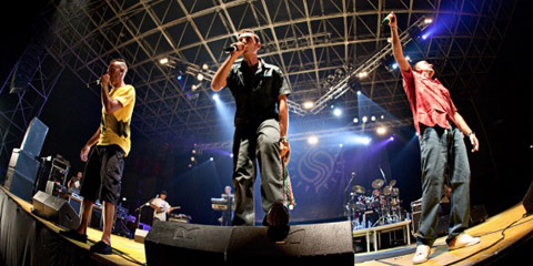 Sud Sound System Live: Nati a Sud festeggia il suo compleanno.