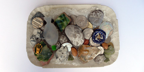 Tabarè di Giovanna Brogna Sonnino: frammenti alla deriva in 16 immagini.